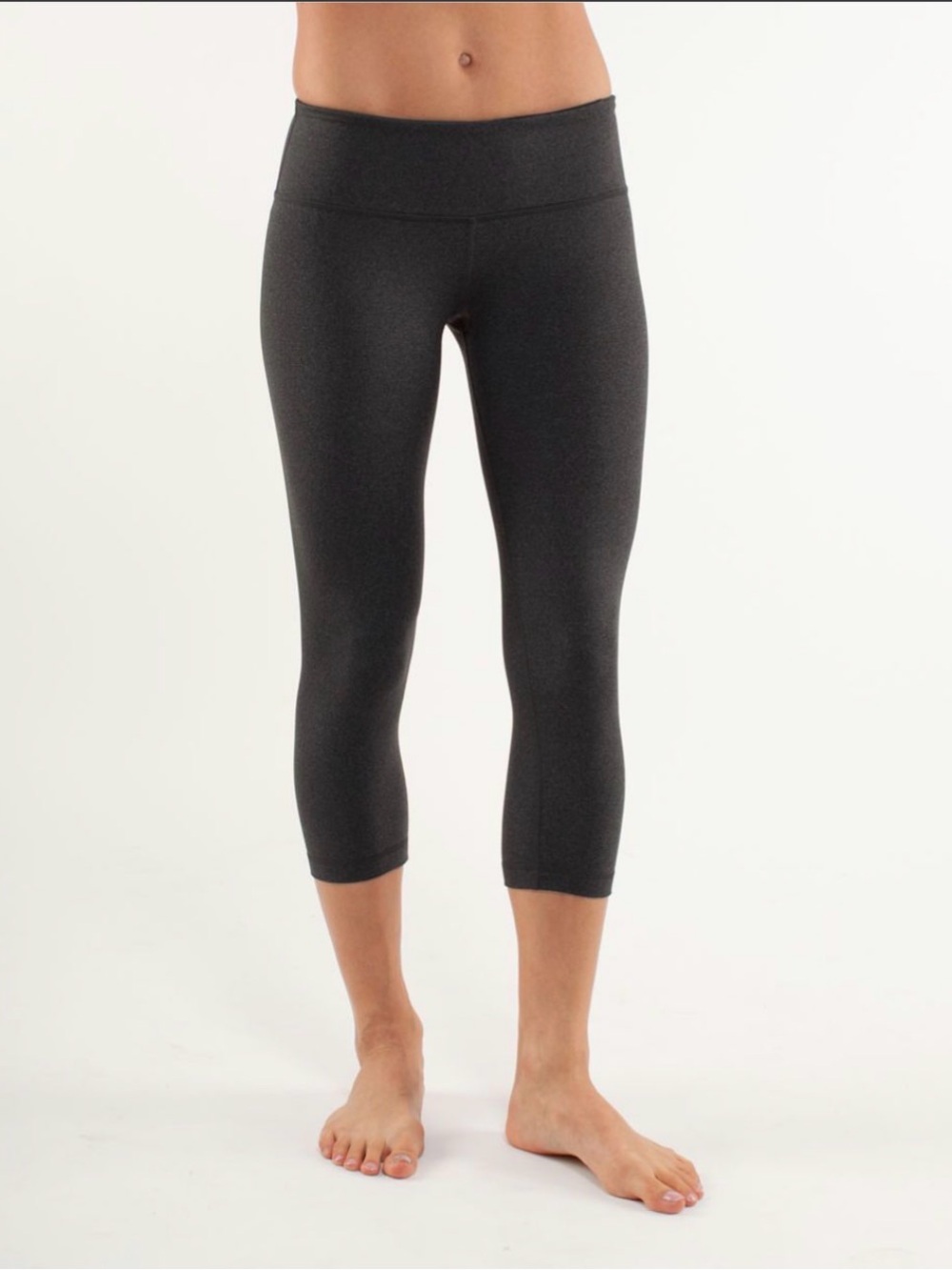 Lululemon Wunder Under Crop 
Heathered Charcoal Dark Gray Size 6 W6421S EUC